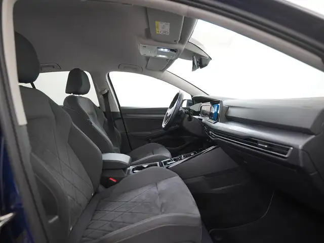 Volkswagen Golf view 3