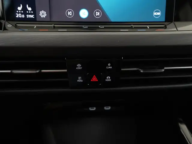 Volkswagen Golf view 11
