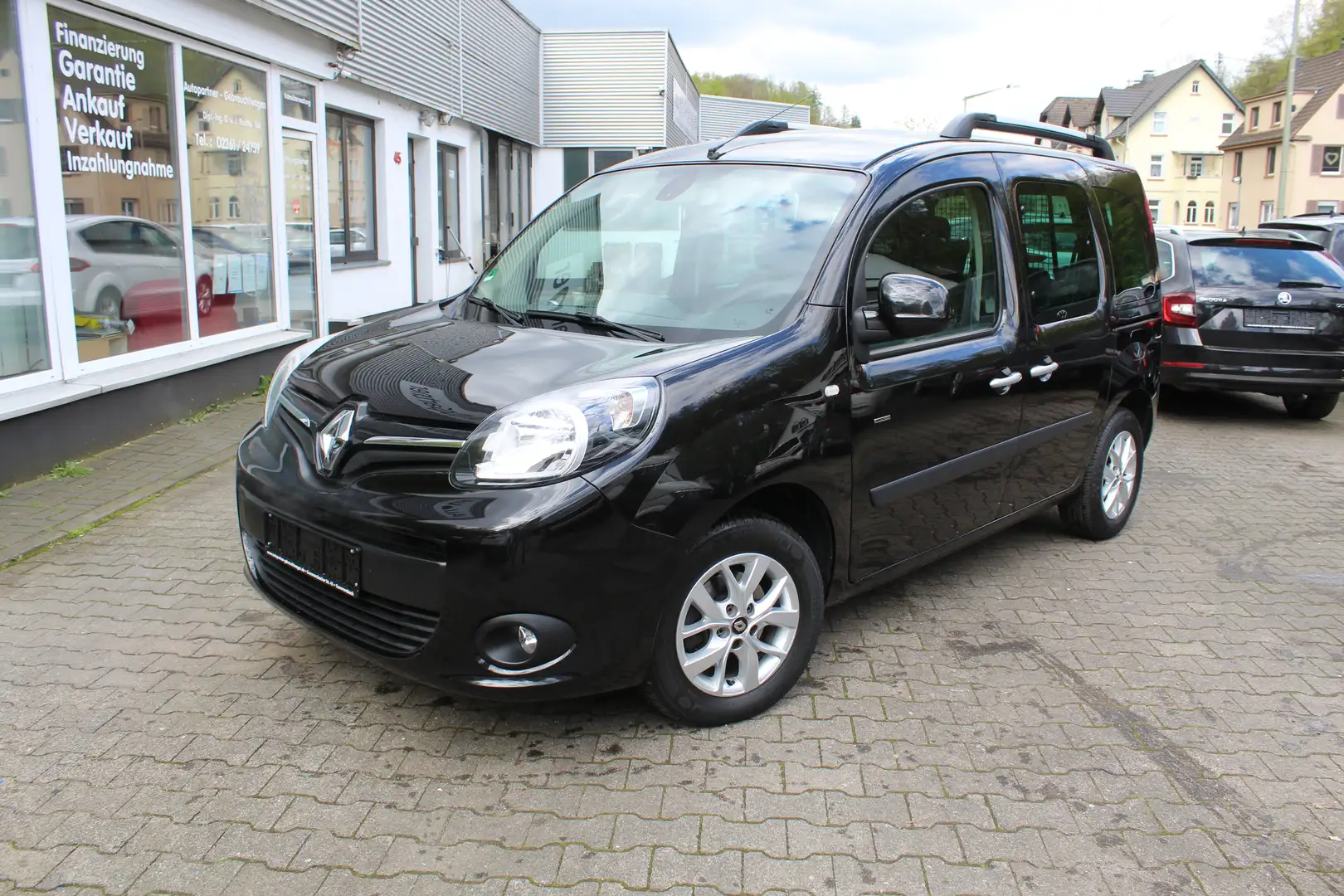 Renault Kangoo 1,2 TCe Energy Limited, Klimaautomatik, 5 Sitze Zwart - 2