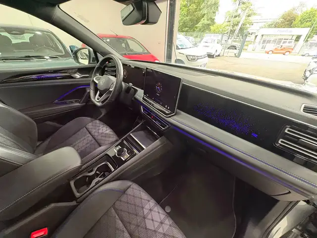 Volkswagen Tiguan view 15