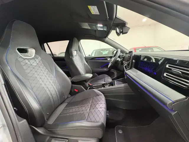 Volkswagen Tiguan view 13
