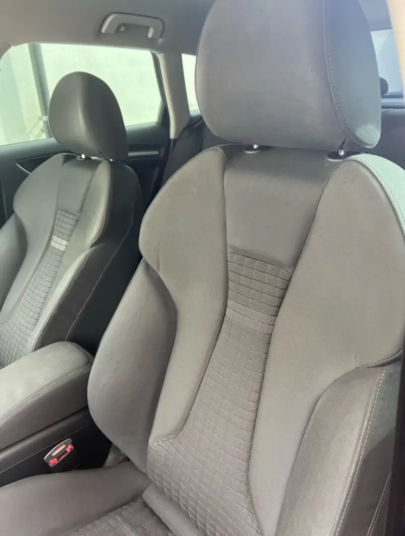 Audi A3 Sportback 1.6 tdi Attraction s-tronic - 2
