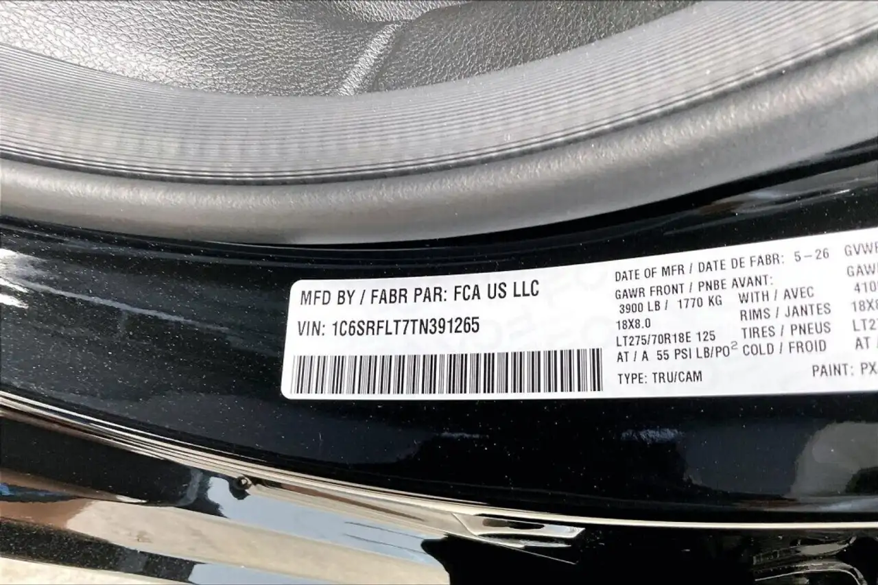 RAM 1500 снимка RAM 1500