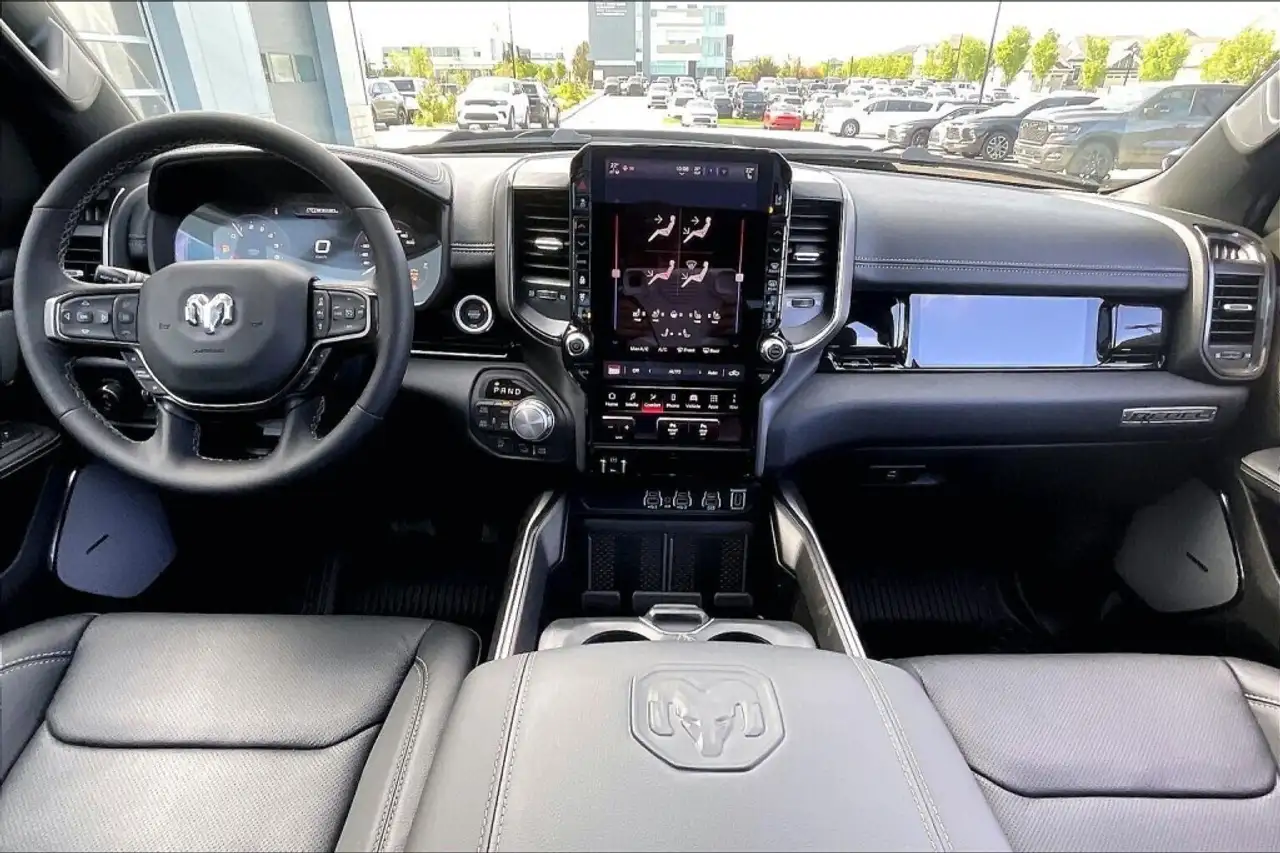 RAM 1500 снимка RAM 1500