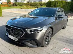 Mercedes-Benz E 450 d T Modell 4Matic AMG Line Premium *Voll