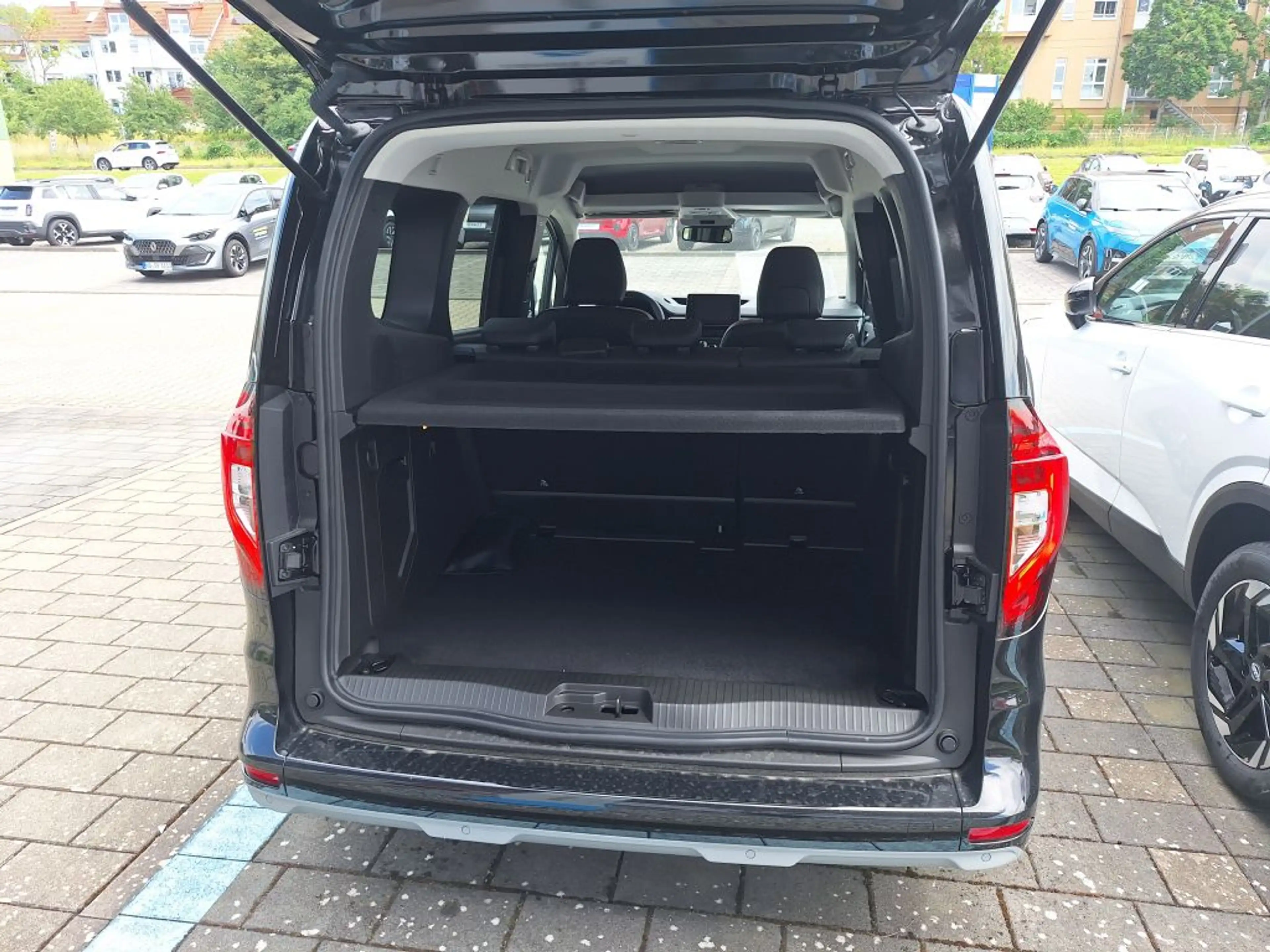 Nissan Townstar Kombi Tekna DIG-T 130 Automatik — photo 4