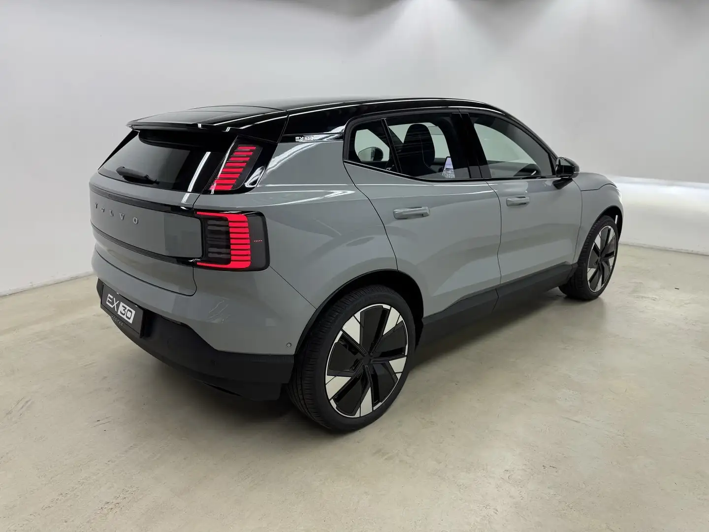 Volvo EX30 Extended Range Ultra 20"+WINTER-PAKET Grau - 2