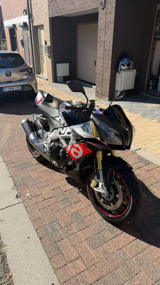 Aprilia RSV 1000 Tuono