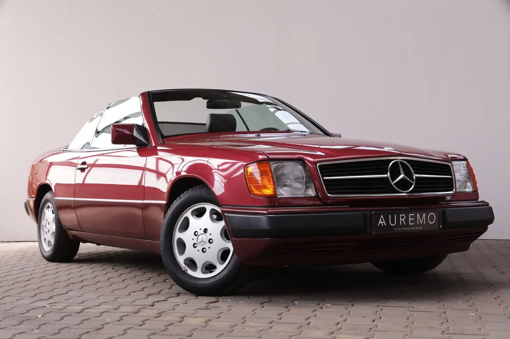 Mercedes-Benz E 320 Rood - 1