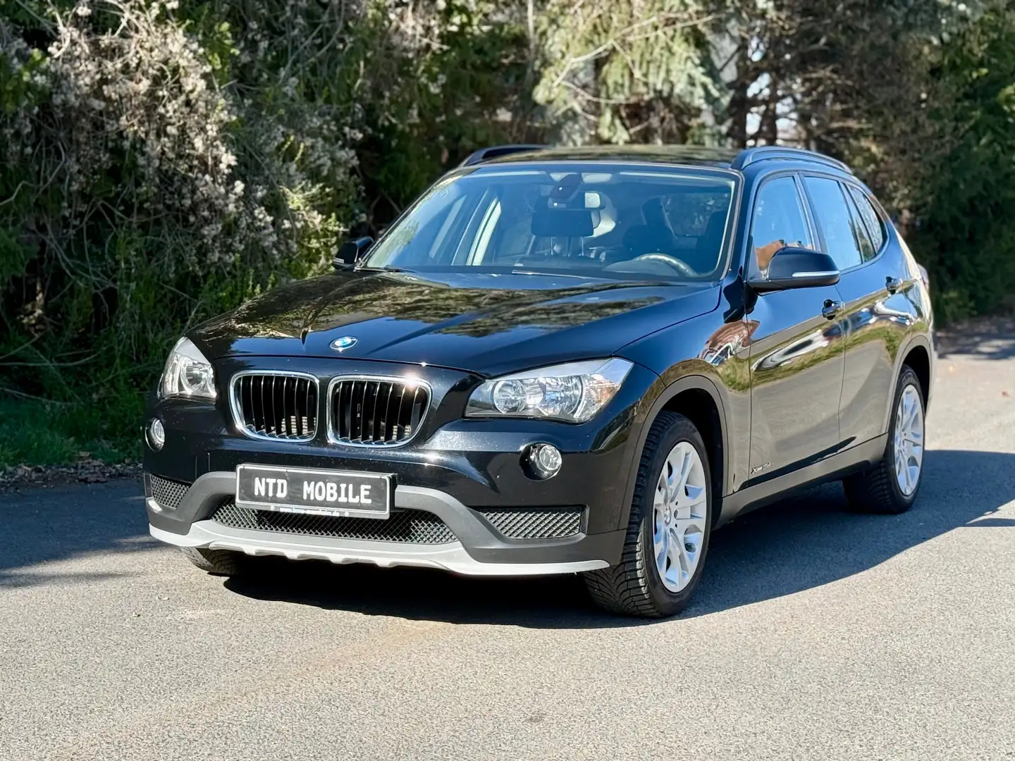 BMW X1 18 d xDrive+TÜV+KLIMAAUT.+AHK+S-HZ+EU5+ Schwarz - 2