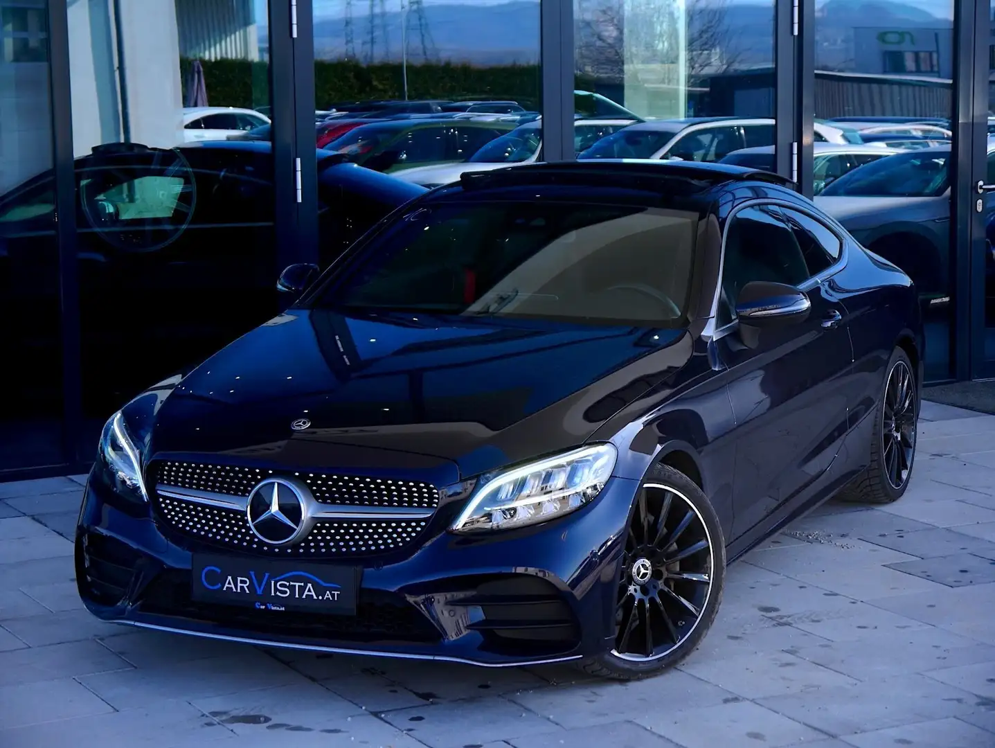 Mercedes-Benz C 220 Coupe Aut. AMG - LINE Blau - 2