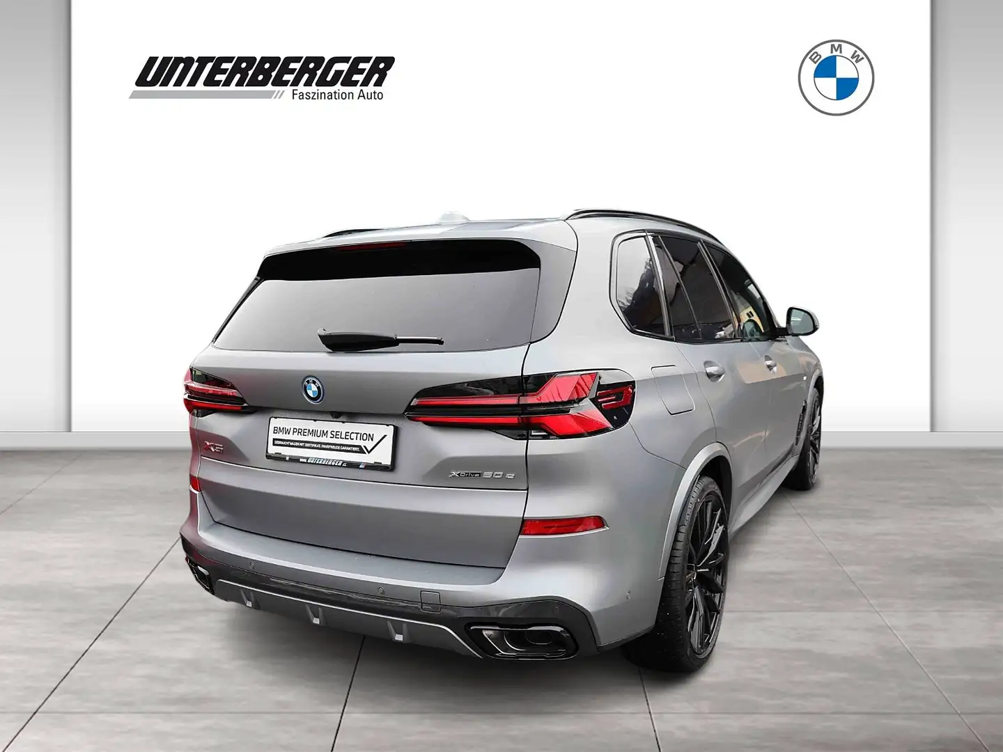 BMW X5 xDrive50e M-Sport Grau - 2