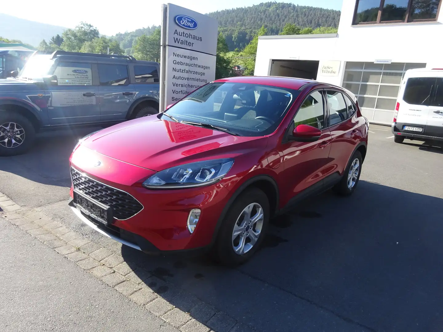 Ford Kuga Plug-In Hybrid Cool & Connect AHK Rot - 1