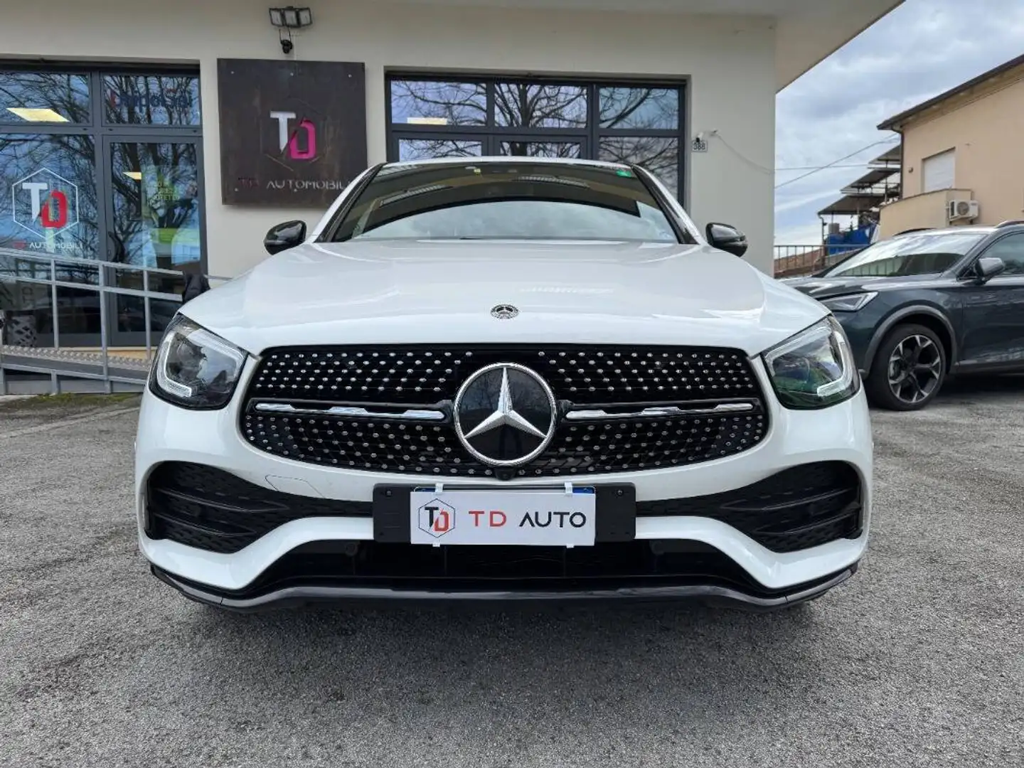 Mercedes-Benz GLC 220 D Coupe Premium Plus 4matic AMG - Night - MBUX Bianco - 2