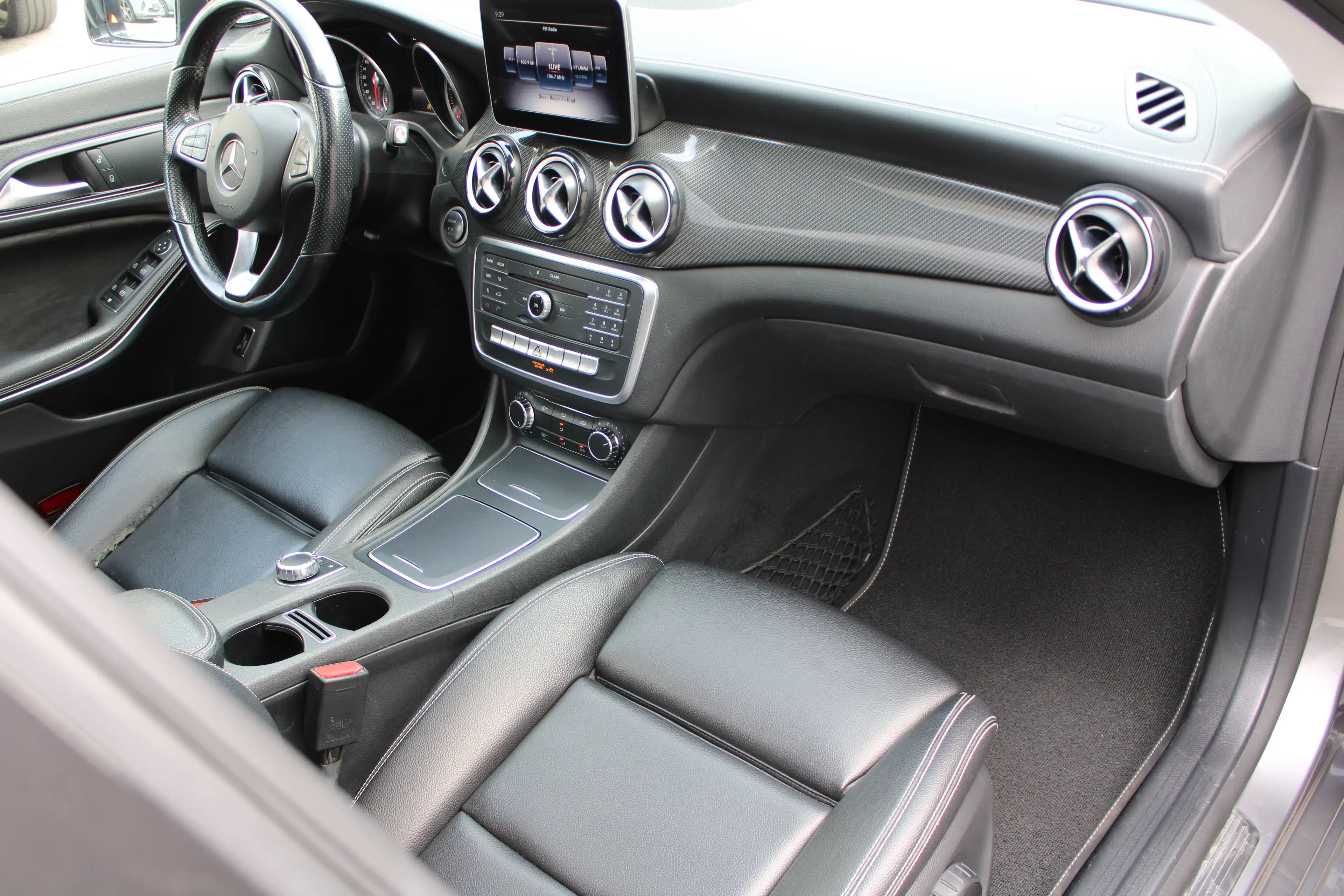 Mercedes-Benz CLA 220 CLA 220 d 4Matic UrbanStyle Edition AMG-Optic-/AHK/Kamera/Leder/Panorama/Distronic — photo 8