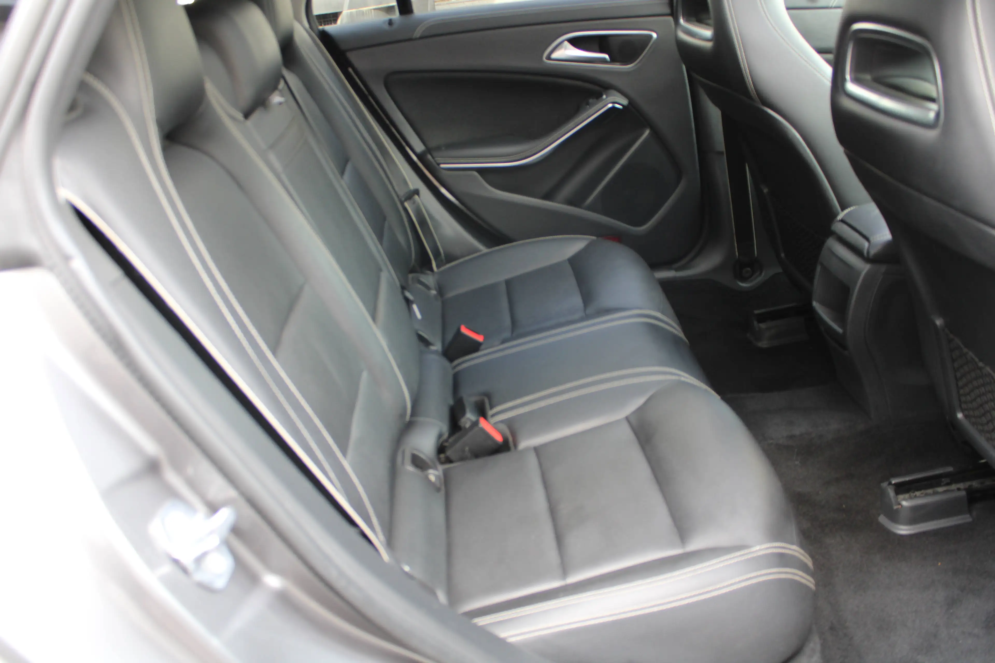 Mercedes-Benz CLA 220 CLA 220 d 4Matic UrbanStyle Edition AMG-Optic-/AHK/Kamera/Leder/Panorama/Distronic — photo 9