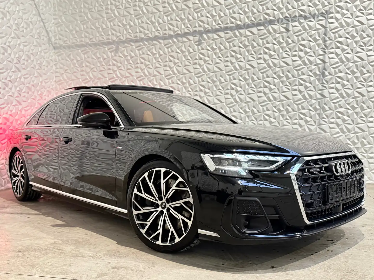 Audi A8 Long PHEV 60 TFSI e Quattro Tiptronic S-LINE Noir - 1