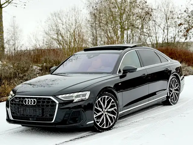 Audi A8 Long PHEV 60 TFSI e Quattro Tiptronic S-LINE