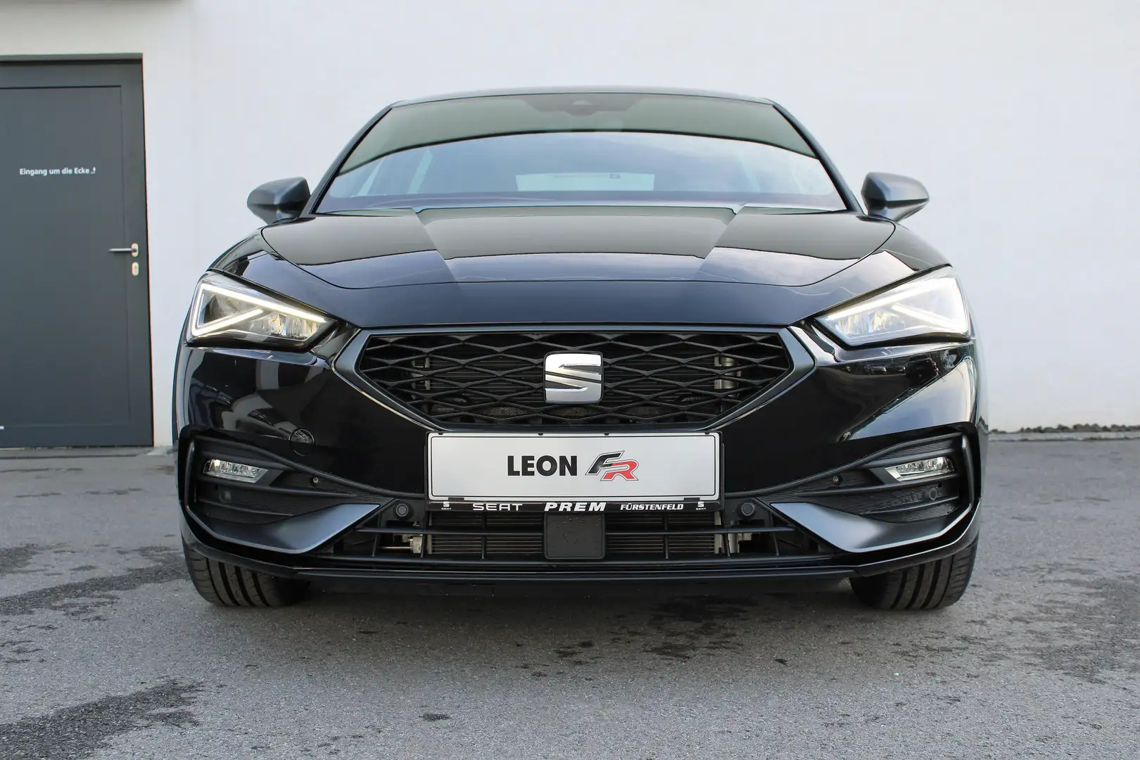 SEAT Leon FR 1.5 TSI ACT 130 PS mit vielen Extras! Schwarz - 1