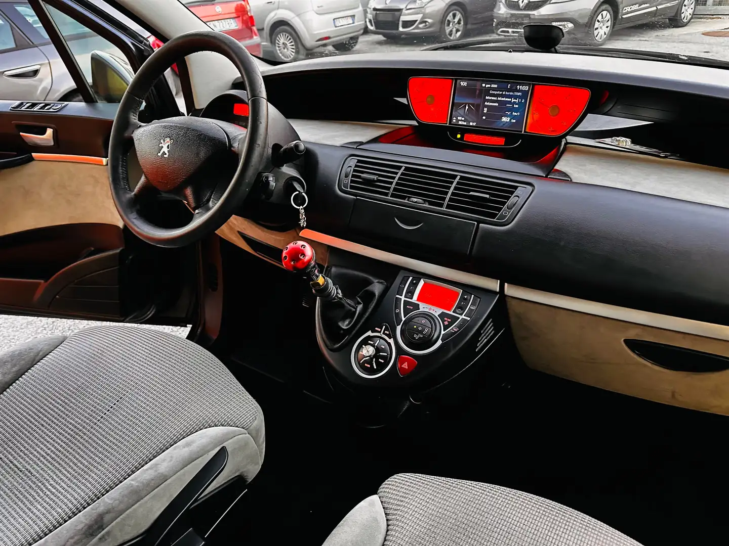 Peugeot 807 2.0 HDi 136CV 7Posti 6Marce Exclusive Nero - 2