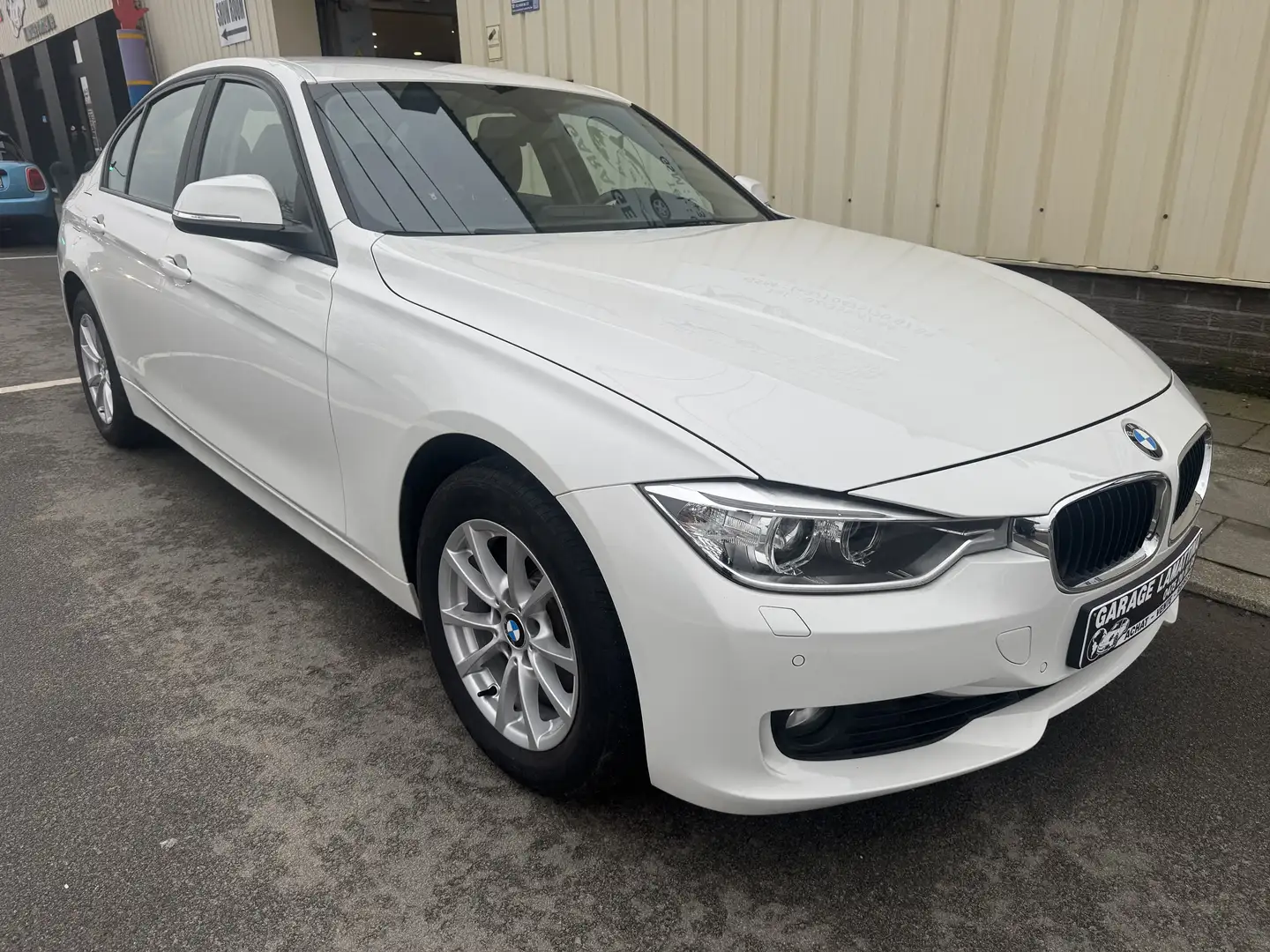 BMW 320 320i Weiß - 2