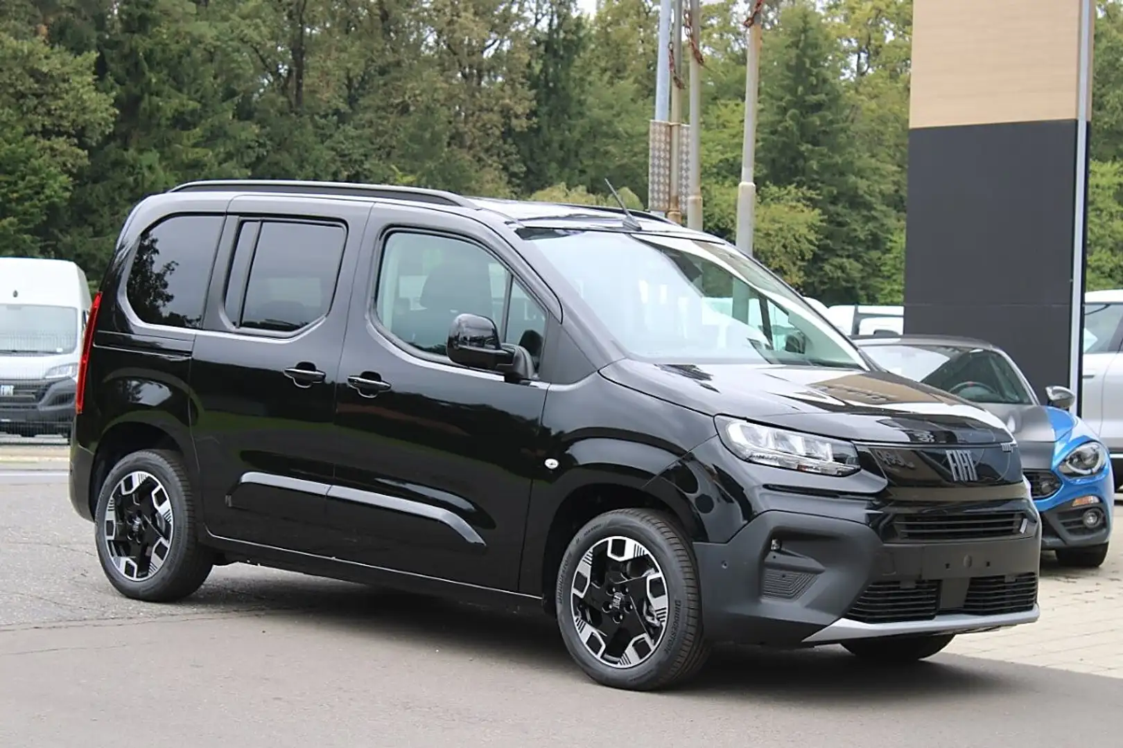 Fiat Qubo 1.5 Diesel 130AT  La Prima 10"Navi Klimaautomat... Schwarz - 2