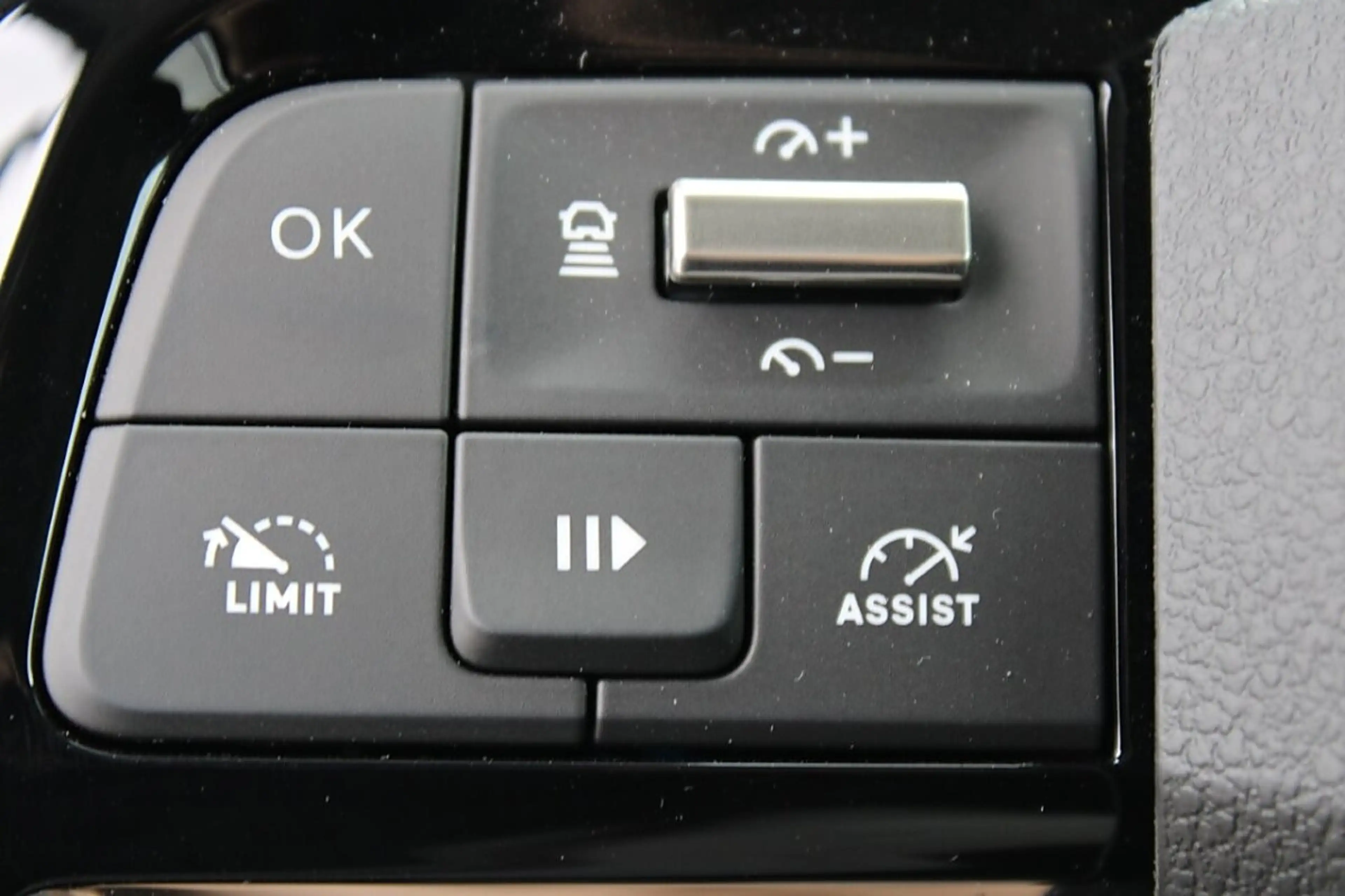 Fiat Qubo 1.5 Diesel 130AT  La Prima 10"Navi Klimaautomat... — photo 27