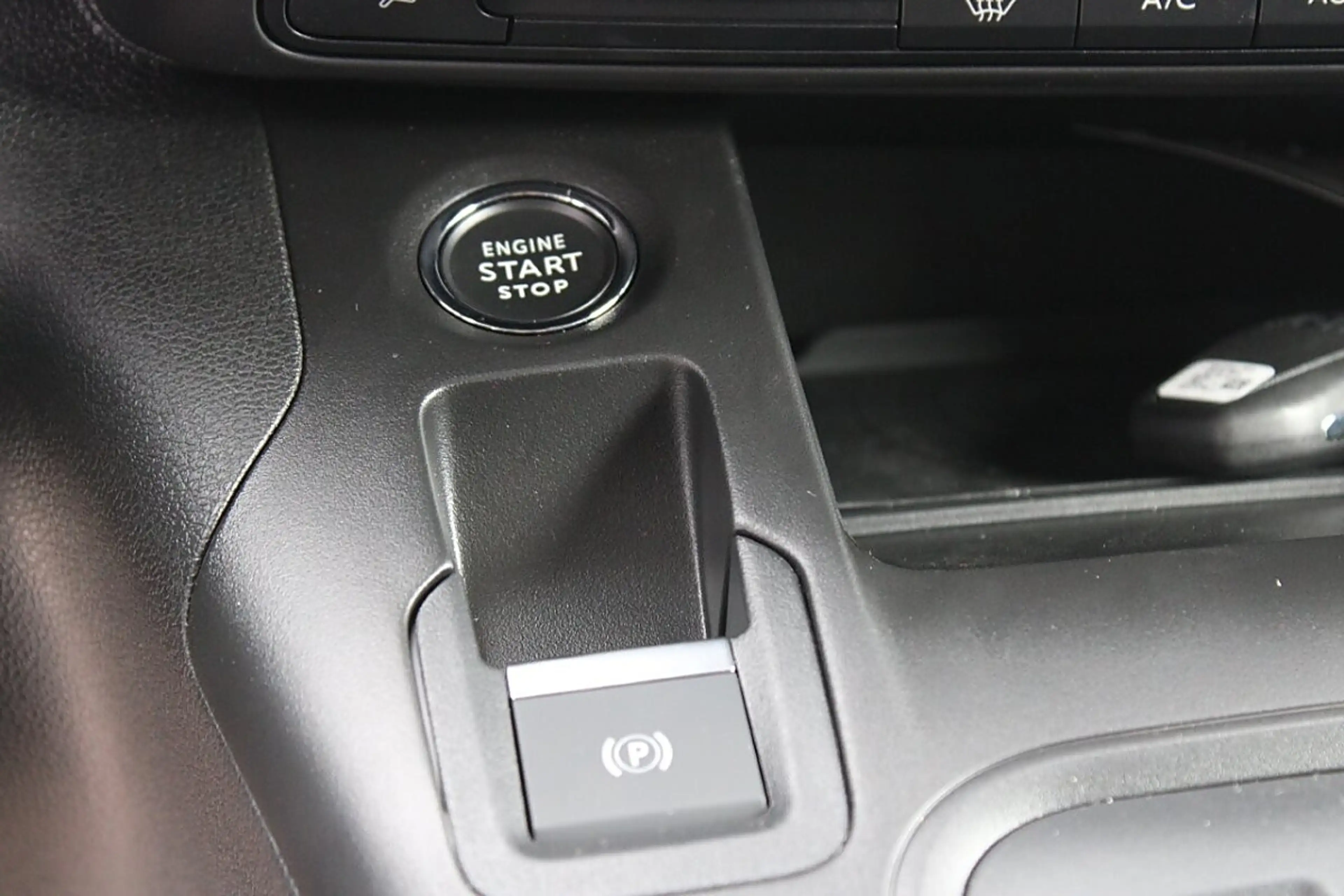 Fiat Qubo 1.5 Diesel 130AT  La Prima 10"Navi Klimaautomat... — photo 35