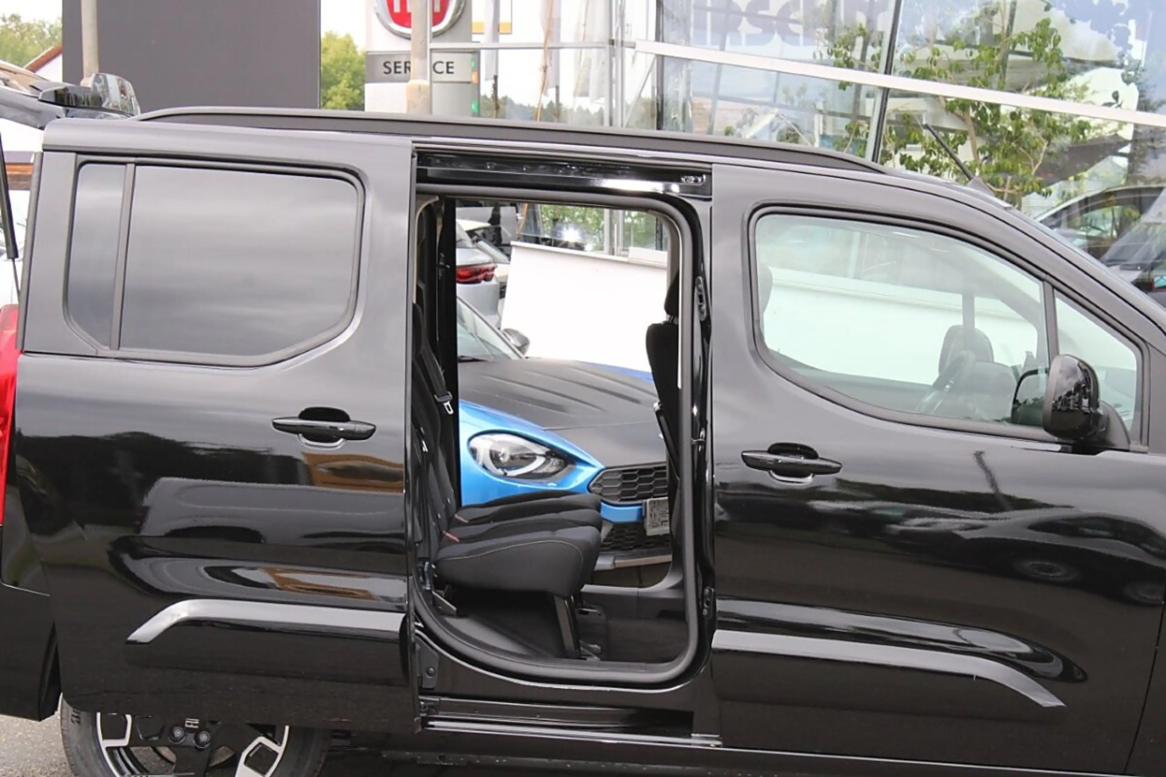 Fiat Qubo 1.5 Diesel 130AT  La Prima 10"Navi Klimaautomat... — photo 13