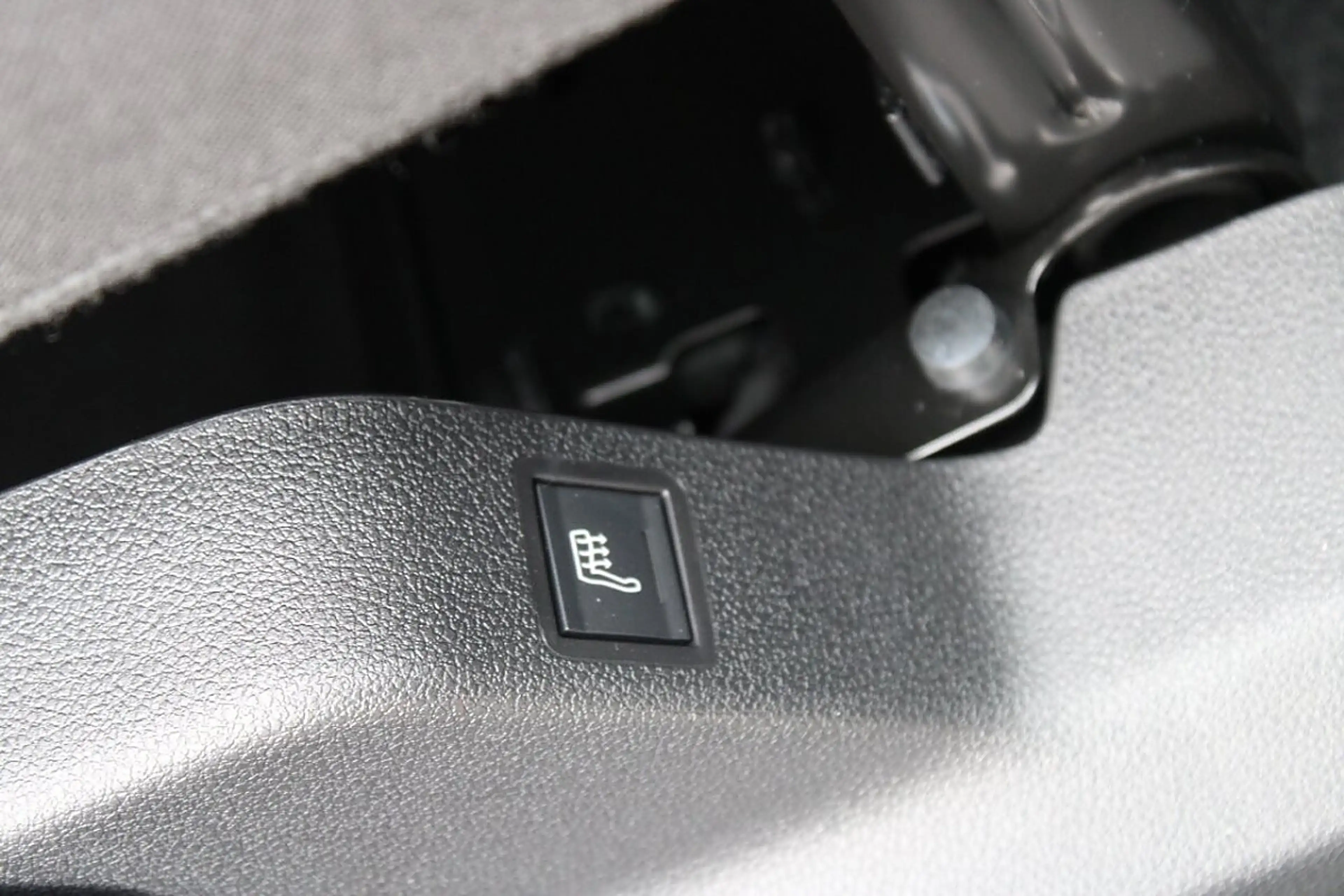 Fiat Qubo 1.5 Diesel 130AT  La Prima 10"Navi Klimaautomat... — photo 40