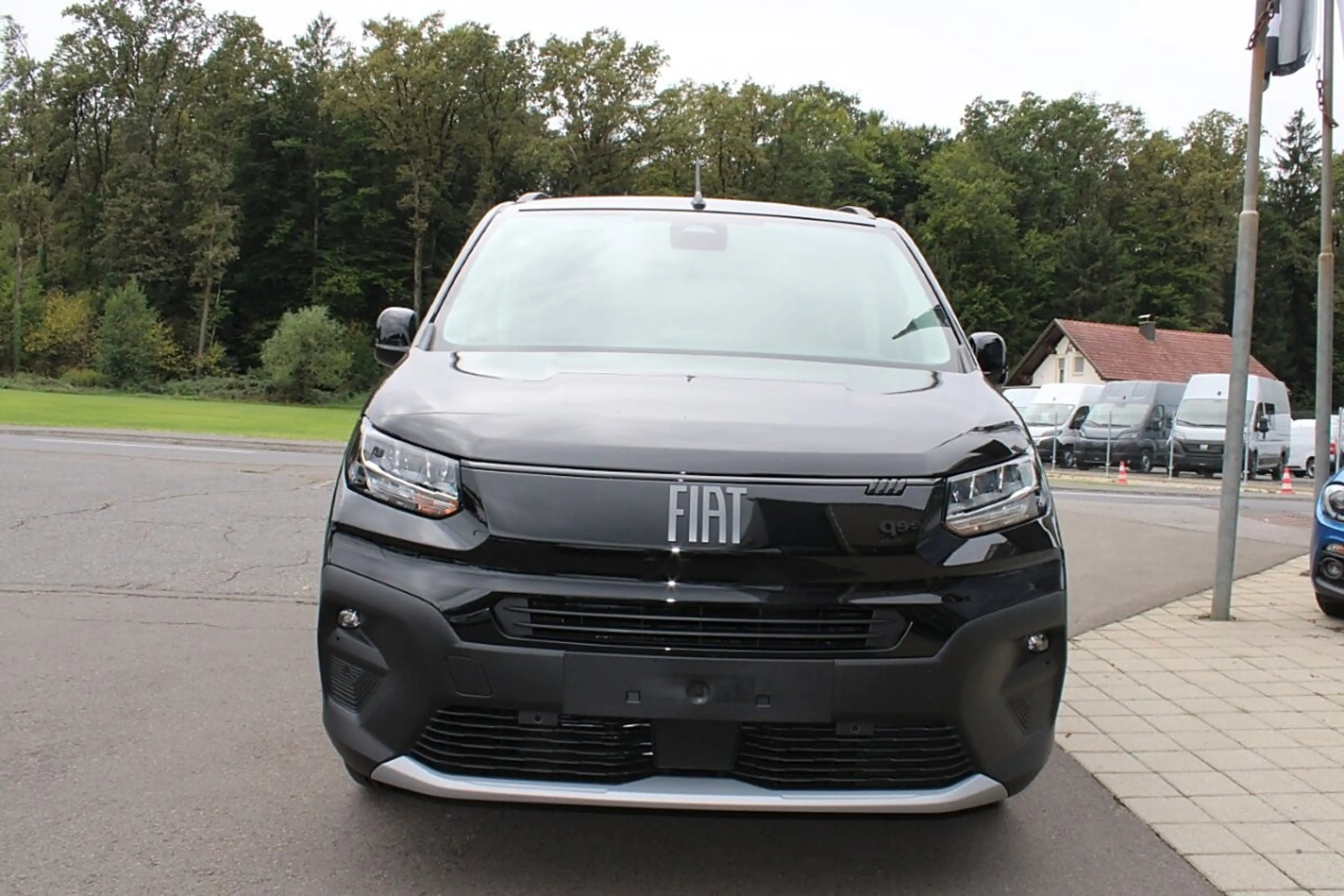 Fiat Qubo 1.5 Diesel 130AT  La Prima 10"Navi Klimaautomat... — photo 4