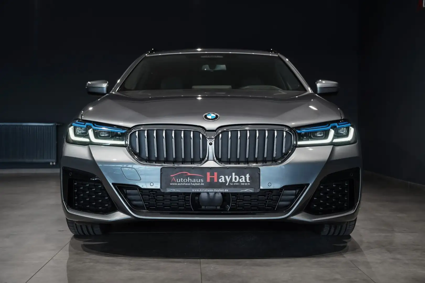 BMW 540 d xDrive M Sport Laser-Pano-StandHZG-AHK-HuD Gris - 2