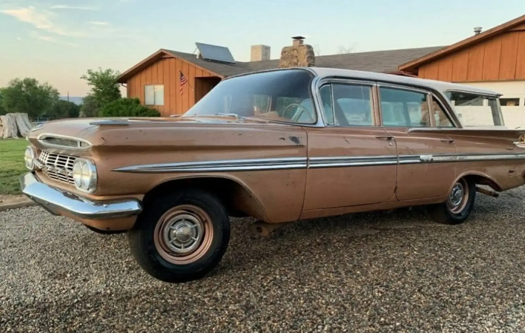 Chevrolet Impala Nomad - 1