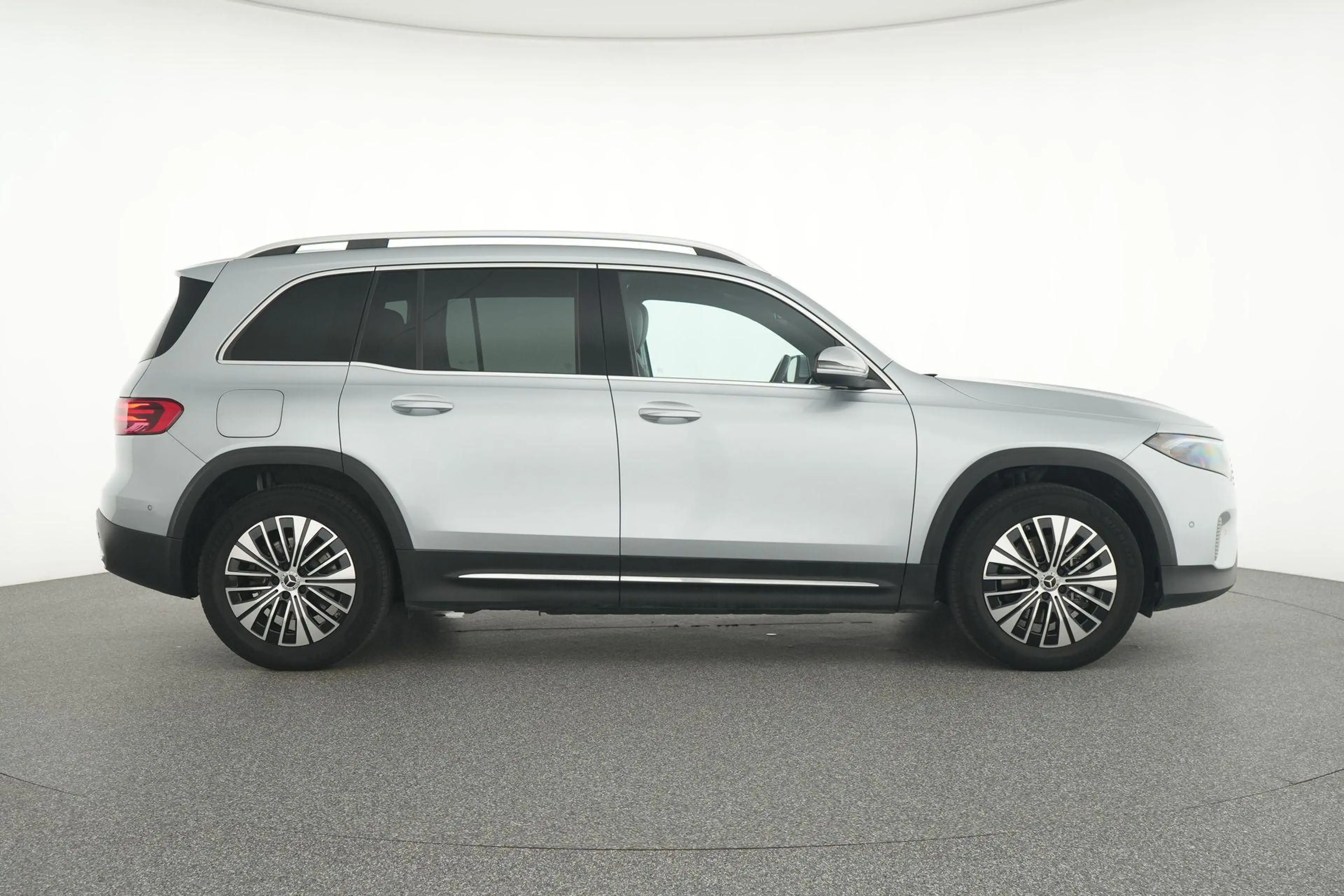 Mercedes-Benz EQB 250 250+ Business Line 71 kWh — photo 6
