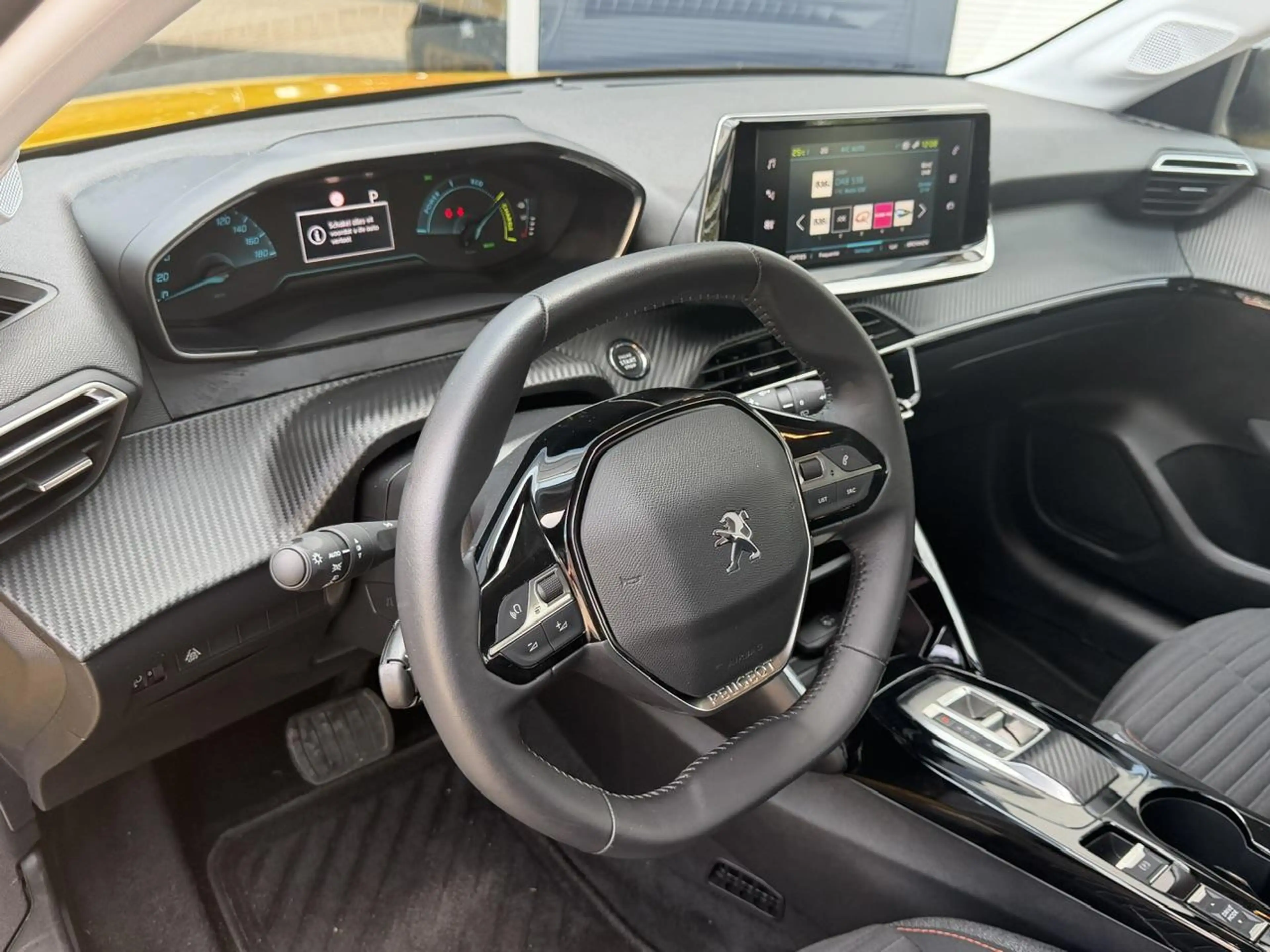 Peugeot e-208 EV Active Pack 50 kWh Navigatie | Cruise control | — photo 9