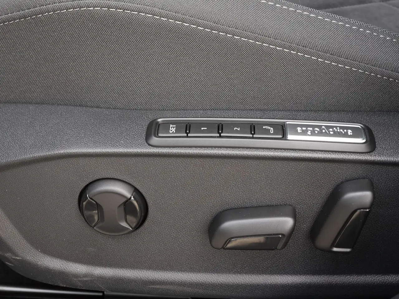Volkswagen Golf 2.0 TDI DSG STYLE NAVI LED KAMERA S, миниатюра 12