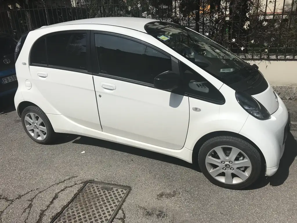 Citroen C-Zero 2015 из Европы — купить под ключ