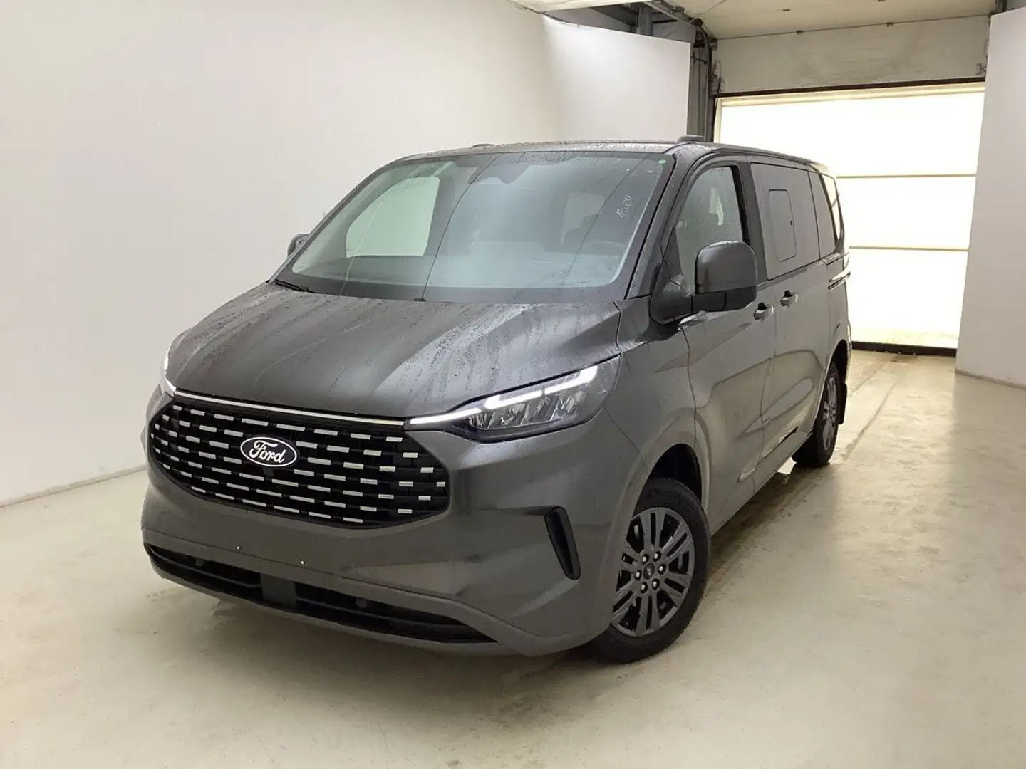 Ford Tourneo Custom 320L1 2.0 EcoBlue Titanium/AHK Grau - 2