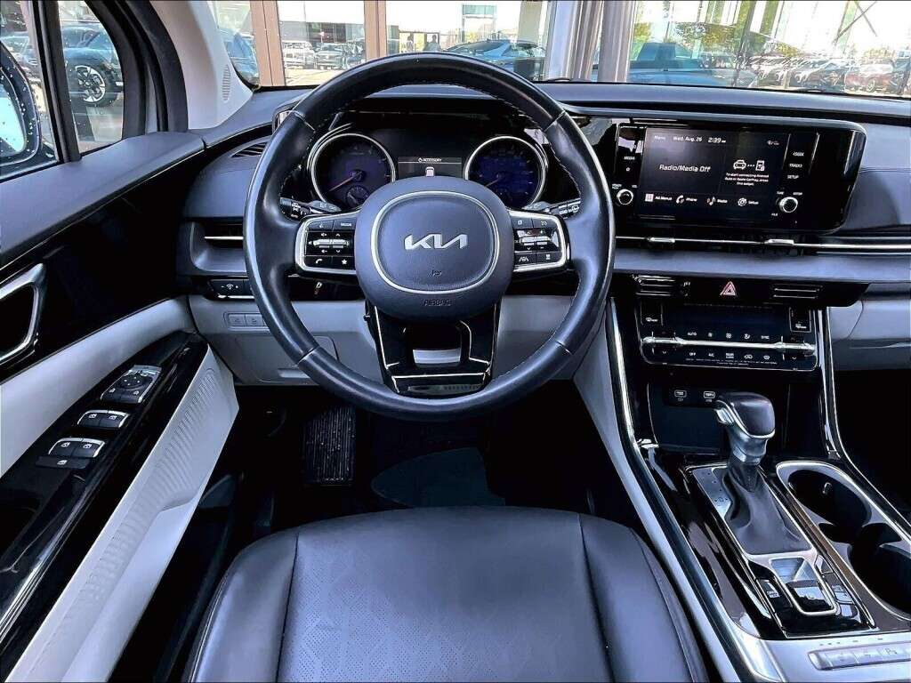 2022 Kia Carnival EX — снимка 1