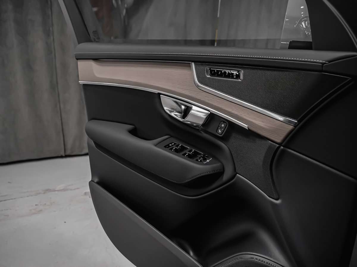 2026 Volvo XC90 Plus 7-Seater (Bright Theme) thumb 10