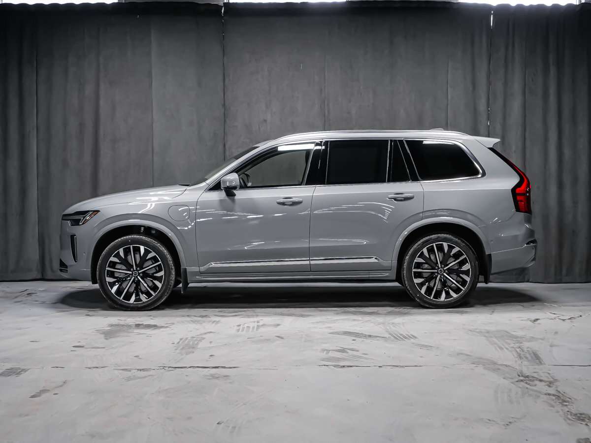 2026 Volvo XC90 Plus 7-Seater (Bright Theme) alt 5
