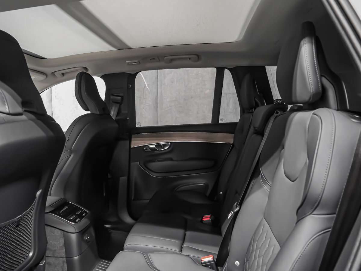 2026 Volvo XC90 Plus 7-Seater (Bright Theme) thumb 13