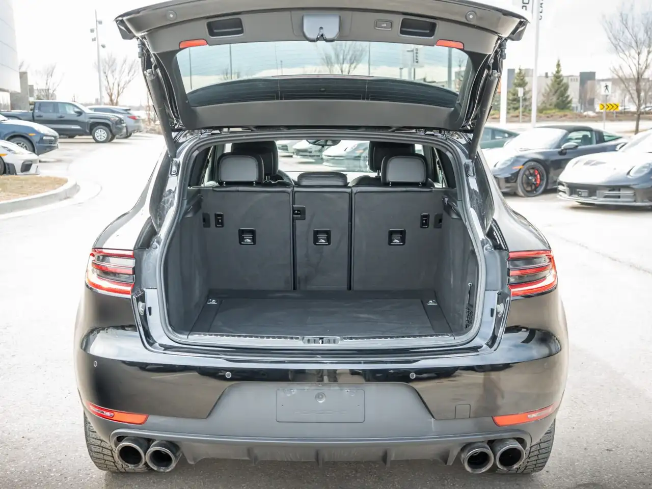 Porsche Macan снимка Porsche Macan