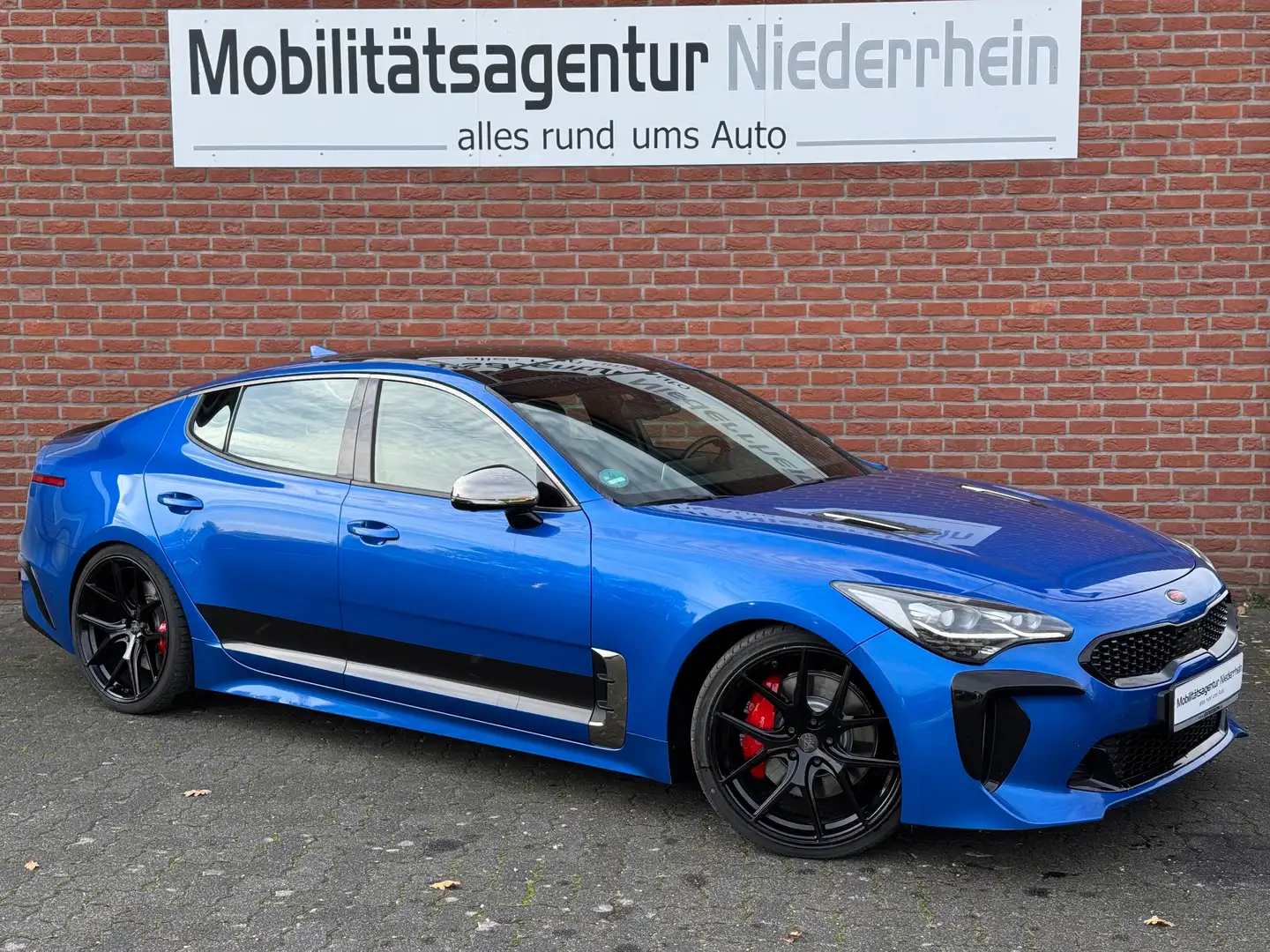 Kia Stinger Stinger 3.3 T-GDI AWD GT Blau - 1