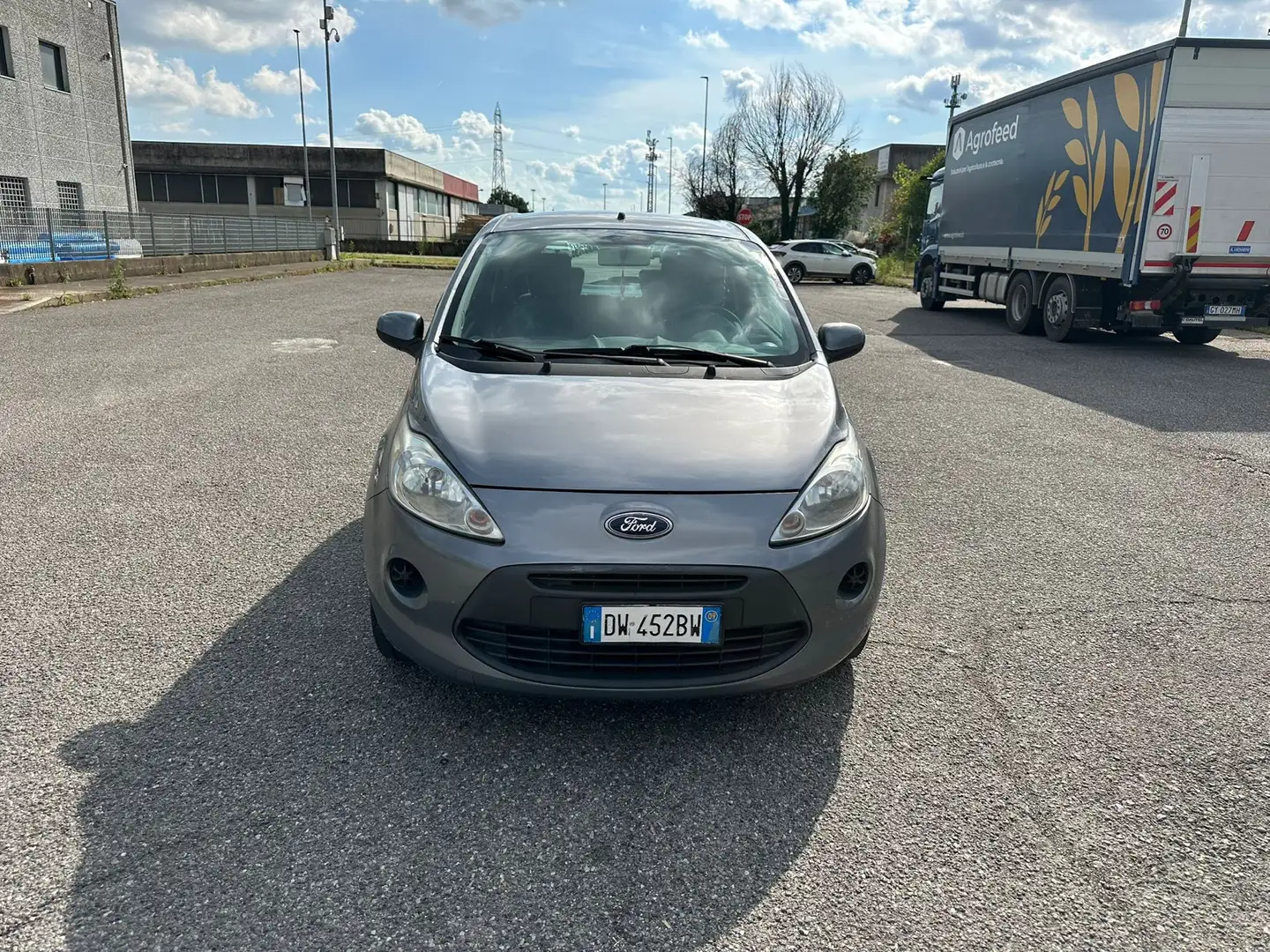 Ford Ka/Ka+ Ka 1.2 Titanium 69cv Plateado - 1