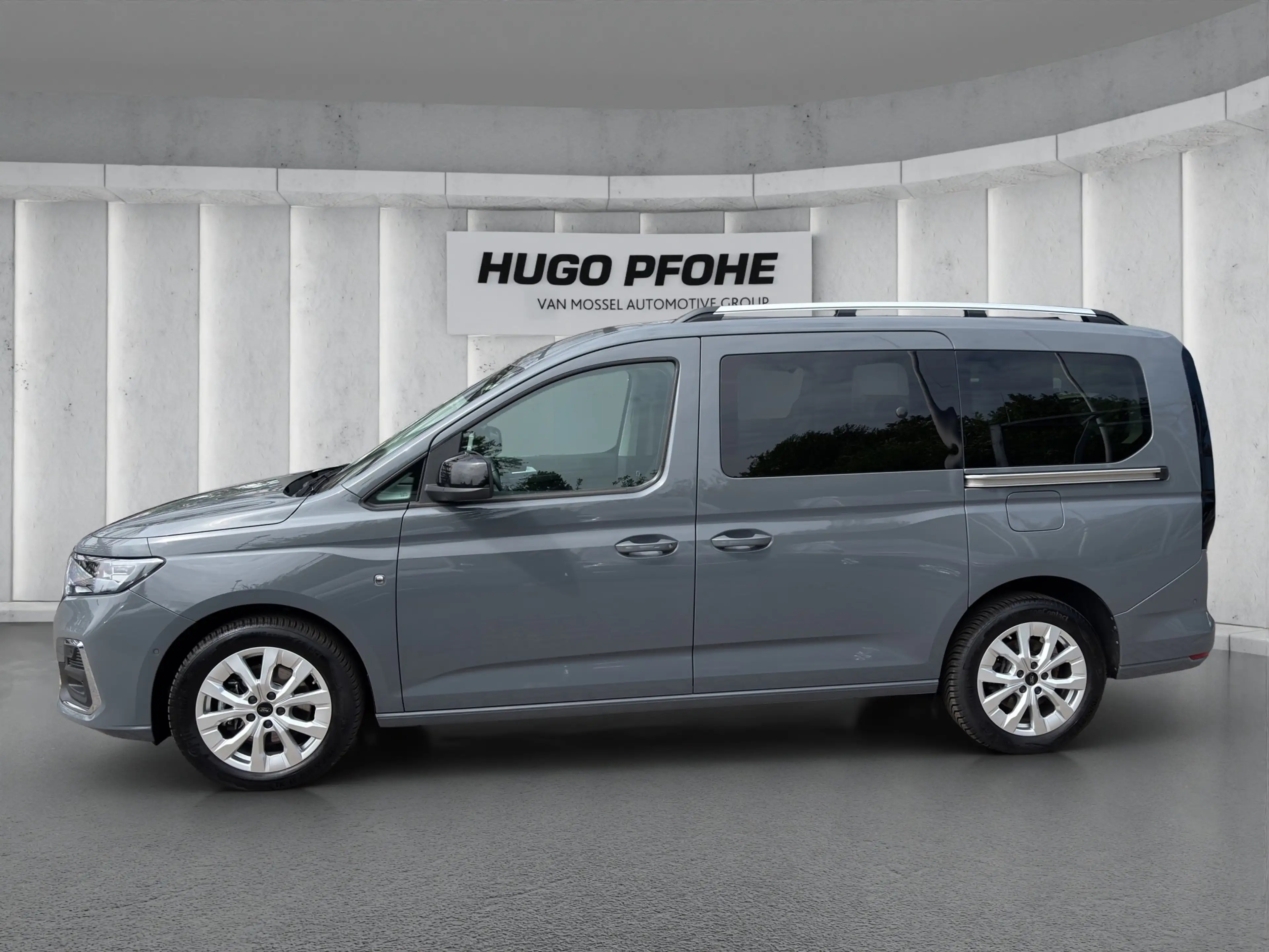 Ford Grand Tourneo Connect Titanium Aut.*AHK*ACC*KAM*NAVI*SHZ — photo 2