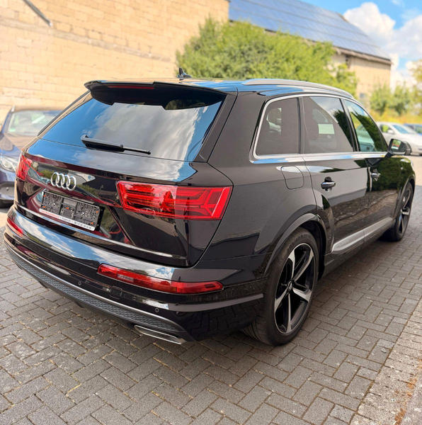 Audi Q7 50 TDI Quattro*S-Line*7-Sitze*ACC*AHK*Pano* — photo 4