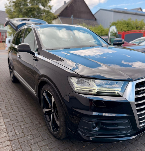Audi Q7 50 TDI Quattro*S-Line*7-Sitze*ACC*AHK*Pano* — photo 10
