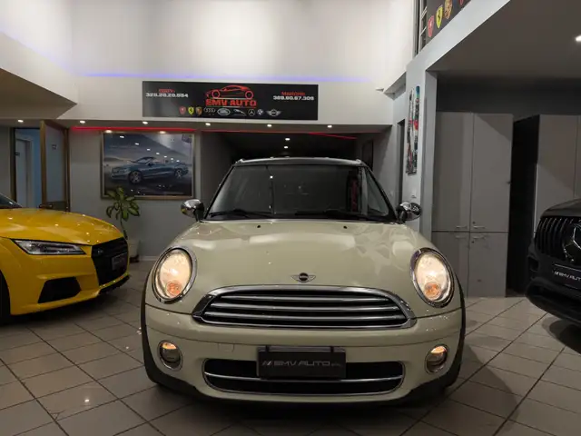 Mini Clubman view 2