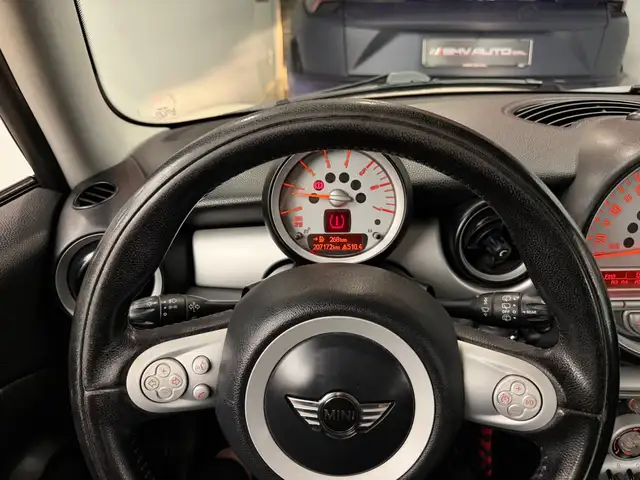 Mini Clubman view 6